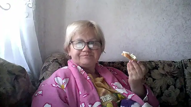 Snapshot of Mayya4321 chatting on May 16, 6:32 am Mayya4321 online show from May 16, 6:32 am