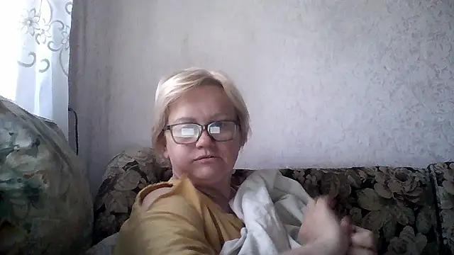 Snapshot of Mayya4321 chatting on May 16, 12:15 pm Mayya4321 online show from May 16, 12:15 pm