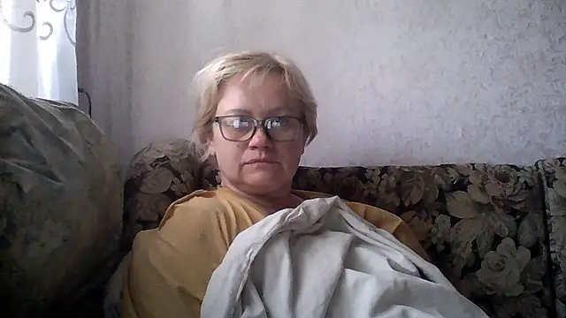 Snapshot of Mayya4321 chatting on May 17, 7:28 am Mayya4321 online show from May 17, 7:28 am