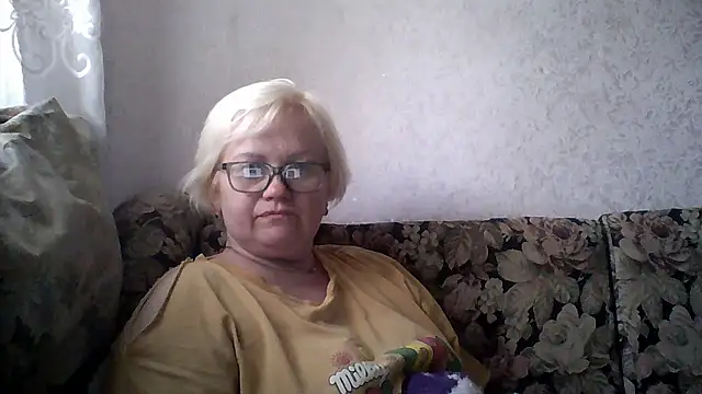 Snapshot of Mayya4321 chatting on May 18, 9:48 am Mayya4321 online show from May 18, 9:48 am