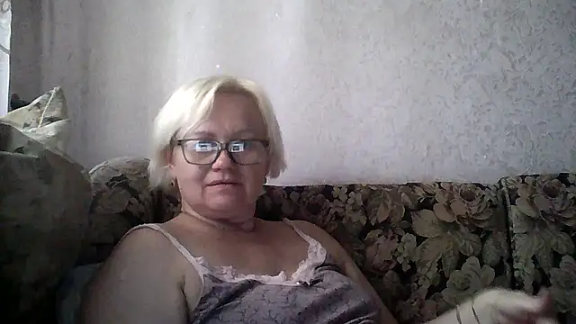 Snapshot of Mayya4321 chatting on June 11, 9:29 am Mayya4321 online show from June 11, 9:29 am