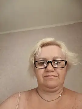Snapshot of Mayya4321 chatting on July 18, 5:44 am Mayya4321 online show from July 18, 5:44 am