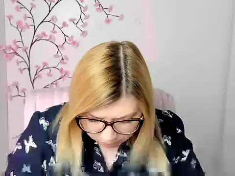 Lola moree online show from April 28, 11:37 am