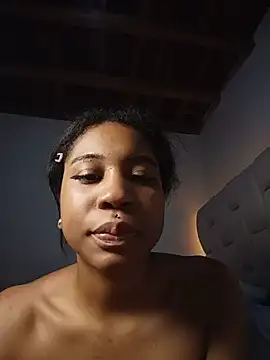 Snapshot of Zaira_Rose_ chatting on June 25, 5:12 am Zaira Rose online show from June 25, 5:12 am
