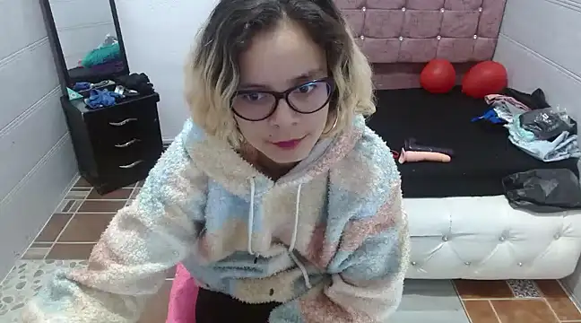 Ariasmithog online show from February 23, 9:59 pm