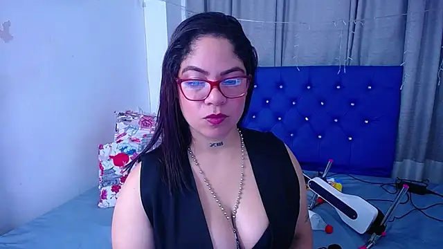 hornny cougar online show from October 10, 3:16 am