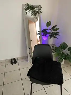 meli ortiz  online show from November 4, 4:17 pm