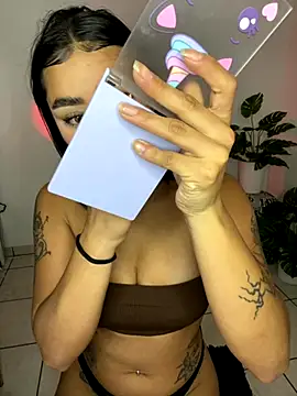 meli ortiz  online show from November 24, 4:18 pm