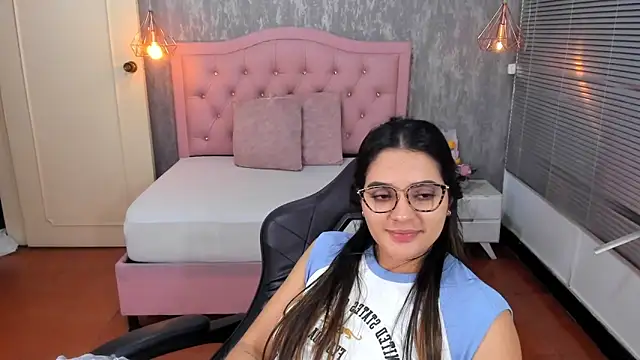 Hadley  online show from March 8, 9:50 am