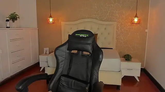 Hadley  online show from October 16, 2:45 am