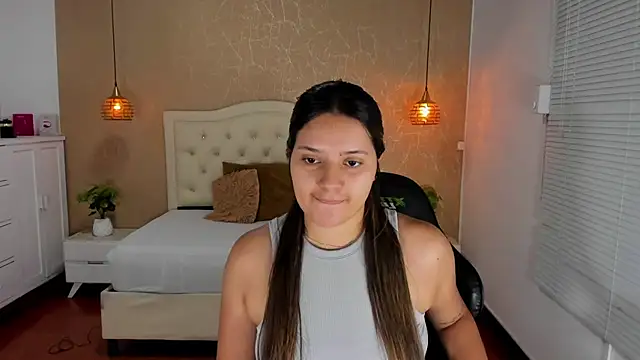 Snapshot of Hadley_ chatting on June 17, 3:09 am Hadley online show from June 17, 3:09 am