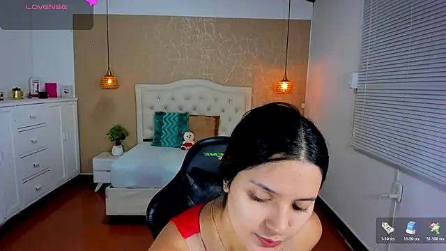 Snapshot of Hadley_ chatting on July 29, 3:37 am Hadley online show from July 29, 3:37 am