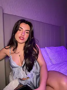 cute carly  online show from February 26, 9:16 pm