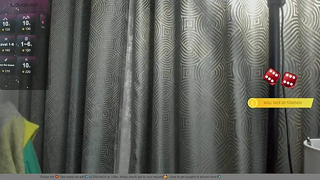 Snapshot of Hustle_Babyy chatting on November 9, 3:21 pm Hustle Babyy online show from November 9, 3:21 pm