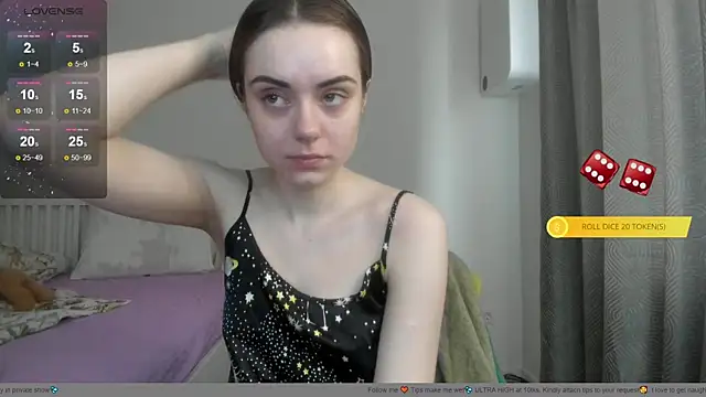 Snapshot of Hustle_Babyy chatting on November 12, 8:15 am Hustle Babyy online show from November 12, 8:15 am