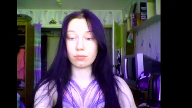 Snapshot of RussNocturnal chatting on May 5, 9:17 am RussNocturnal online show from May 5, 9:17 am