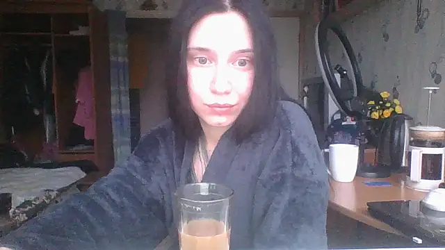 Snapshot of RussNocturnal chatting on June 18, 1:50 am RussNocturnal online show from June 18, 1:50 am