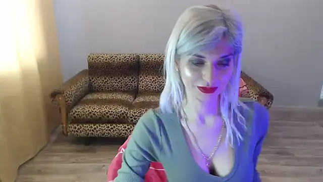 Snapshot of SexyBeatriice chatting on February 2, 1:19 pm SexyBeatriice online show from February 2, 1:19 pm