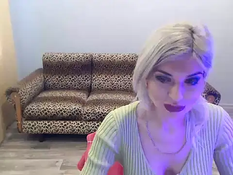 Snapshot of SexyBeatriice chatting on November 9, 7:39 am SexyBeatriice online show from November 9, 7:39 am