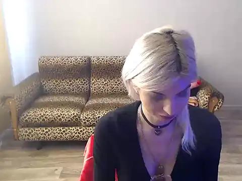 Snapshot of SexyBeatriice chatting on November 14, 7:29 am SexyBeatriice online show from November 14, 7:29 am