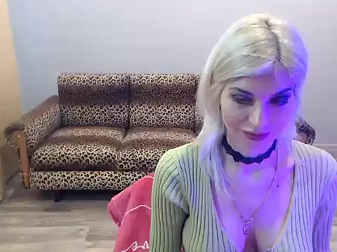 SexyBeatriice online show from December 21, 7:26 am