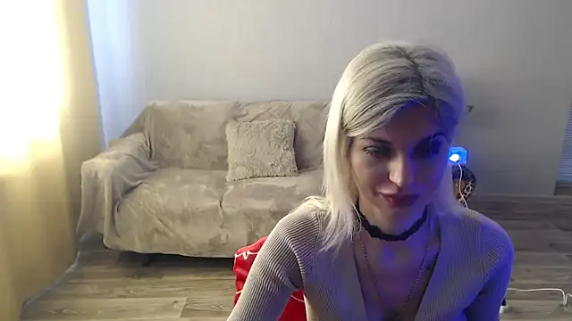 SexyBeatriice online show from March 13, 7:26 am