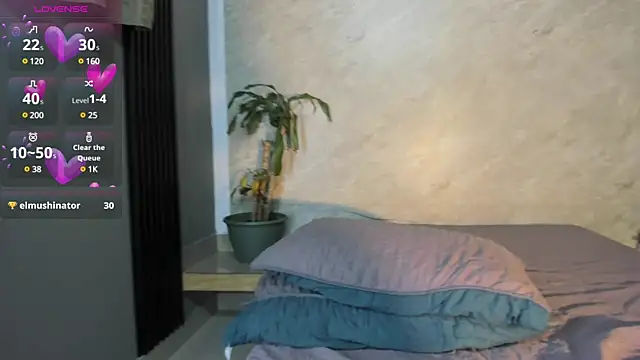 Snapshot of Estefy_gomez09 chatting on February 6, 1:49 am Estefy gomez09 online show from February 6, 1:49 am