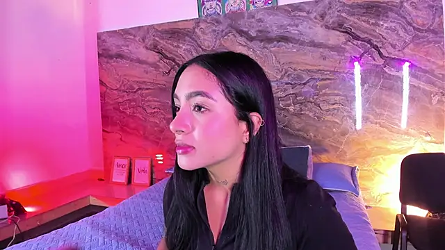 Estefy gomez09 online show from May 2, 12:21 pm