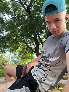 arevalo1124 online show from October 22, 9:47 pm