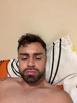 Snapshot of hornytwins15 chatting on March 6, 5:14 am hornytwins15 online show from March 6, 5:14 am