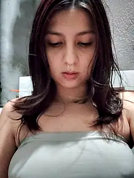 Maiden-Hot online show from May 19, 3:57 am