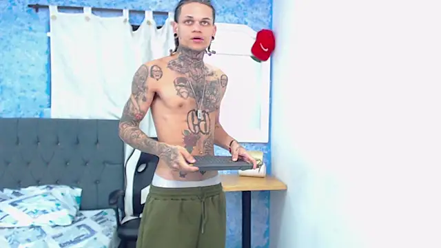 hot man05 online show from February 7, 1:31 am