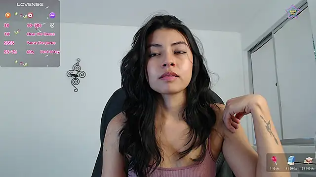 ellajonz online show from July 8, 10:47 pm