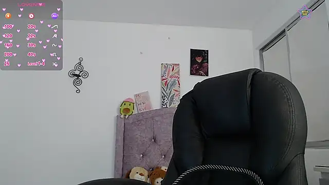 ellajonz online show from July 12, 12:01 am