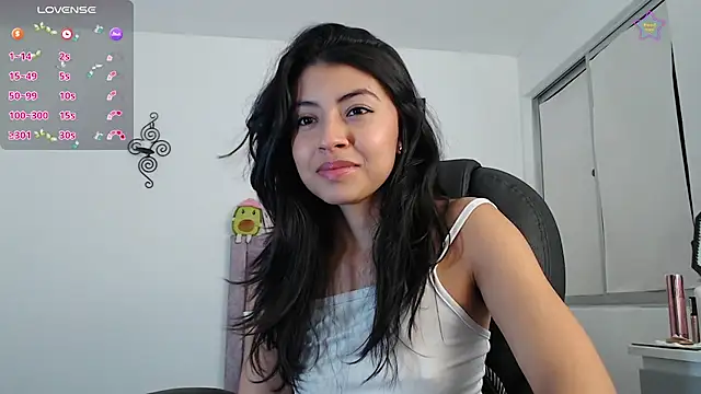 ellajonz online show from August 5, 4:04 am