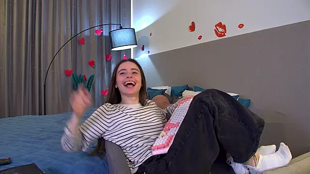 AmeliaFlares online show from April 23, 6:36 am