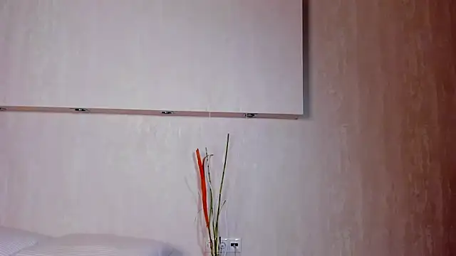 Snapshot of Nikki_Kai chatting on February 27, 1:28 pm Nikki Kai online show from February 27, 1:28 pm