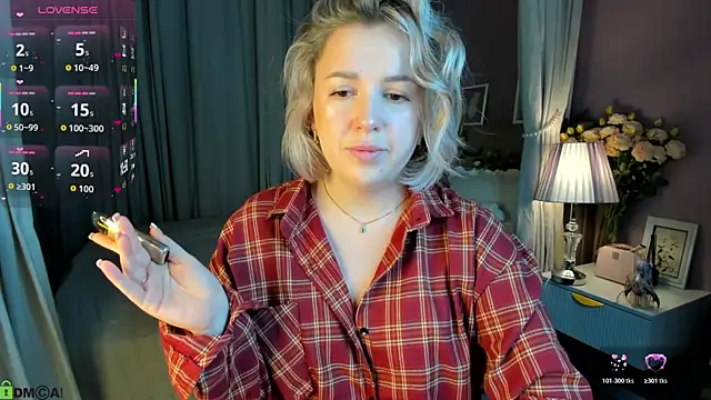 Snapshot of Nikki_Kai chatting on October 30, 1:07 am Nikki Kai online show from October 30, 1:07 am