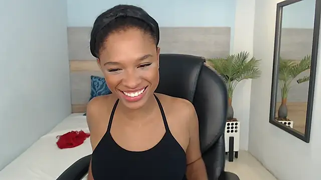 Snapshot of brendathompson_ chatting on October 11, 2:11 am brendathompson online show from October 11, 2:11 am