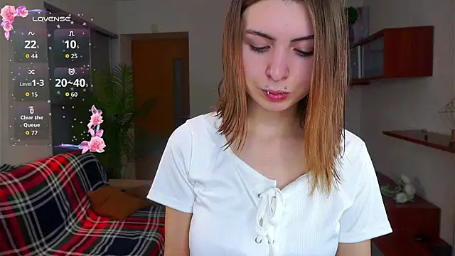 ErlinaBuoy online show from October 27, 5:33 am