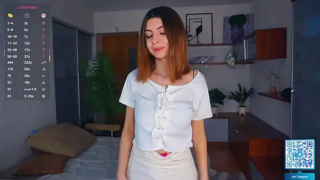 ErlinaBuoy online show from December 1, 6:40 am