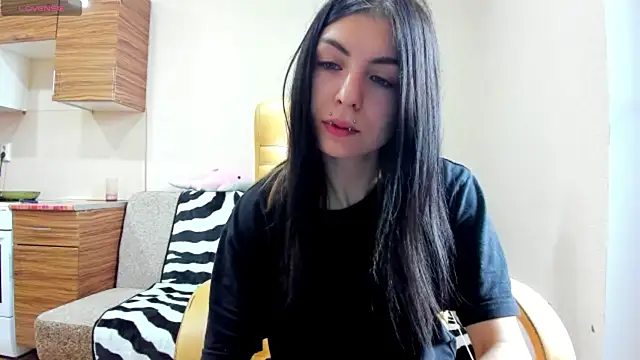 Snapshot of ErlinaBuoy chatting on July 16, 7:25 am ErlinaBuoy online show from July 16, 7:25 am