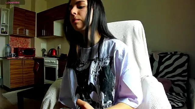 Snapshot of ErlinaBuoy chatting on July 24, 6:44 am ErlinaBuoy online show from July 24, 6:44 am