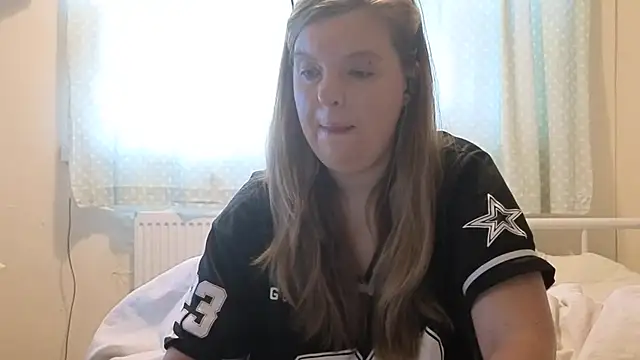 Snapshot of Demi_WelshX chatting on October 20, 8:37 am Demi WelshX online show from October 20, 8:37 am