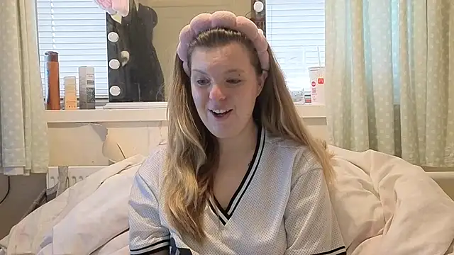 Demi WelshX online show from November 20, 9:53 am