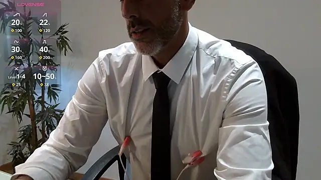 66MA69 online show from June 20, 4:32 pm