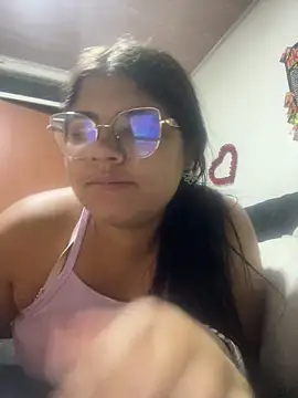 Snapshot of viccky_vick chatting on March 1, 12:17 am viccky vick online show from March 1, 12:17 am
