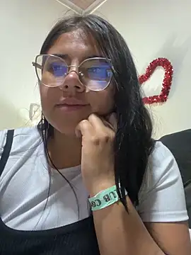 Snapshot of viccky_vick chatting on March 10, 1:01 am viccky vick online show from March 10, 1:01 am