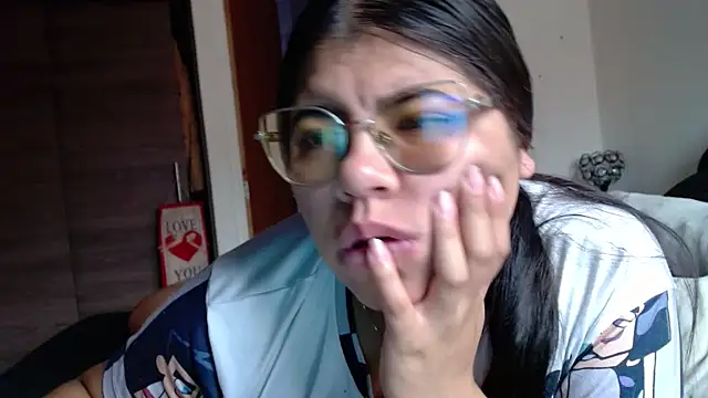 Snapshot of viccky_vick chatting on January 6, 4:32 pm viccky vick online show from January 6, 4:32 pm