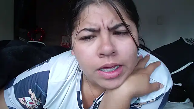 Snapshot of viccky_vick chatting on January 8, 2:19 pm viccky vick online show from January 8, 2:19 pm